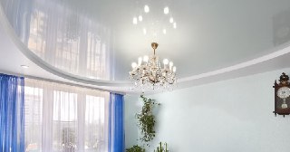 Глянцевый потолок Полысаево, цена от 4556 руб.