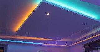 Натяжной потолок с подсветкой Полысаево, цена от 2142 руб.